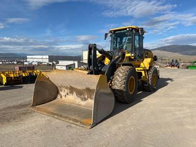 John Deere 624 P-Tier Wheel Loader