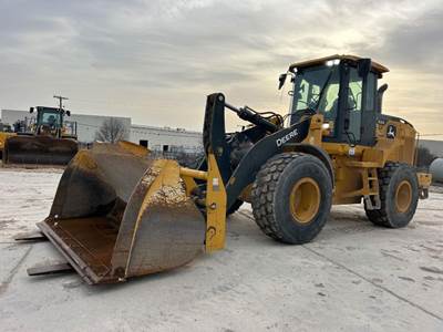 John Deere 624 P-Tier Wheel Loader