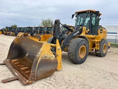 John Deere 624 P-Tier Wheel Loader