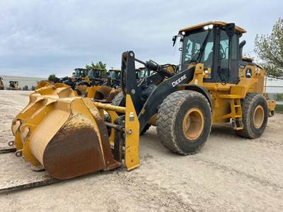 John Deere 624 P-Tier Wheel Loader