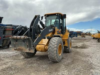 John Deere 624 P-Tier Wheel Loader