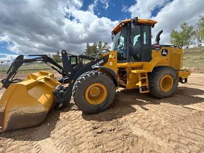 John Deere 624 P-Tier Wheel Loader