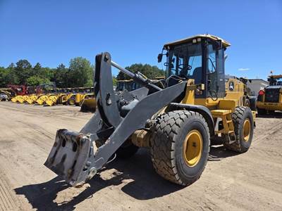 John Deere 624 P-Tier Wheel Loader
