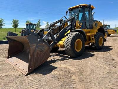 John Deere 624 P-Tier Wheel Loader