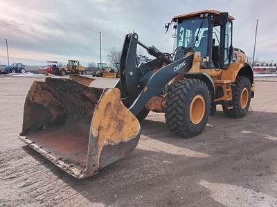 John Deere 624 P-Tier Large Wheel Loader
