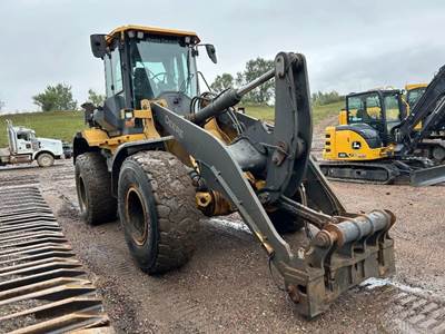 John Deere 624 P-Tier Large Wheel Loader