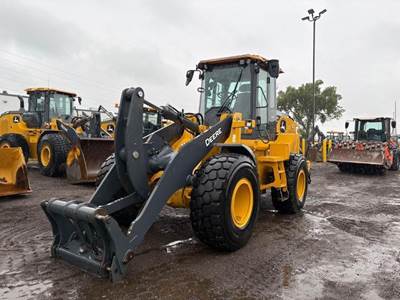 John Deere 624 P-Tier Wheel Loader