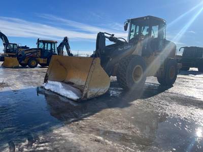 John Deere 624K Wheel Loader