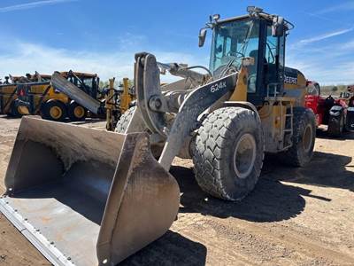 John Deere 624K Wheel Loader