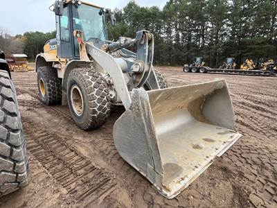 John Deere 624K Wheel Loader