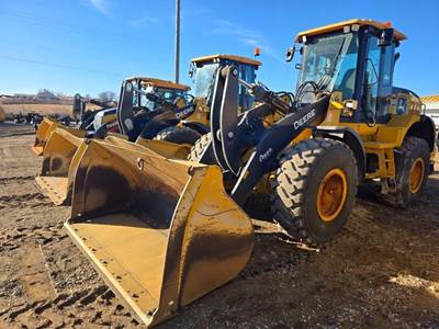 John Deere 624L Wheel Loader
