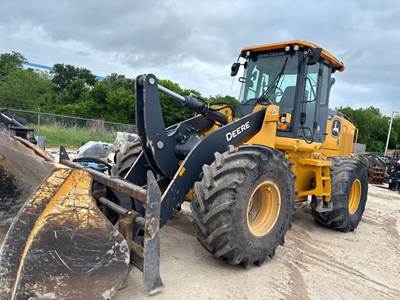 John Deere 624L Wheel Loader