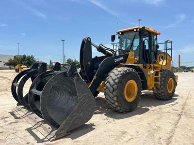 John Deere 724 P-TIER Wheel Loader