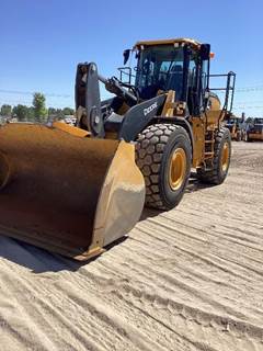 John Deere 724 P-TIER Wheel Loader