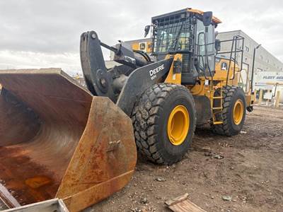 John Deere 724 P-TIER Wheel Loader