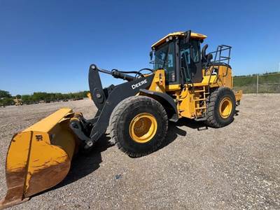John Deere 724 P-TIER Wheel Loader