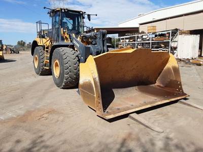 John Deere 744 P-TIER Wheel Loader