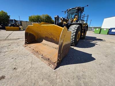 John Deere 744 P-TIER Wheel Loader