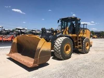 John Deere 744 P-TIER Wheel Loader