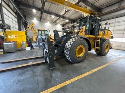 John Deere 744 P-TIER Wheel Loader