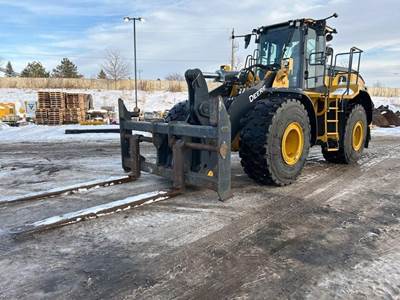 John Deere 744 P-TIER Wheel Loader