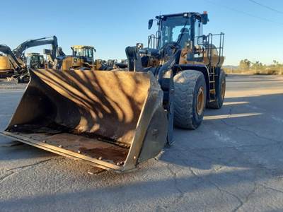 John Deere 744L Wheel Loader