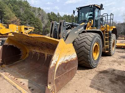 John Deere 844L Wheel Loader