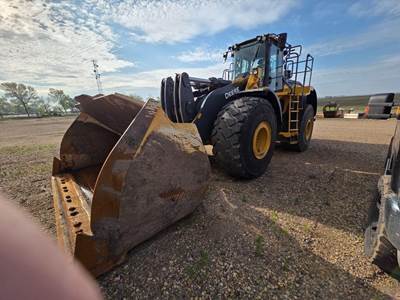John Deere 844L Wheel Loader
