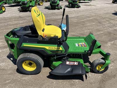 John Deere Z320M Zero Turn Mower