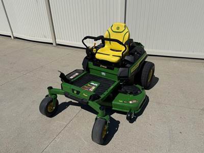 John Deere Z330R Zero Turn Mower