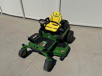 John Deere Z330R Zero Turn Mower