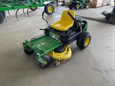 John Deere Z335E Zero Turn Mower