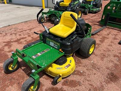 John Deere Z335E Zero Turn Mower
