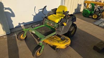 John Deere Z445 Zero Turn Mower