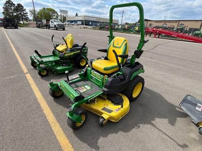 John Deere Z545R Zero Turn Mower