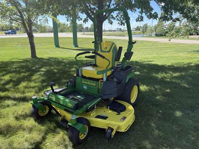 John Deere Z545R Zero Turn Mower