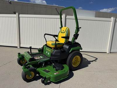 John Deere Z545R Zero Turn Mower