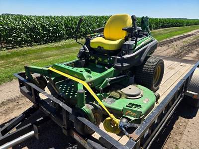 John Deere Z950R Zero Turn Mower