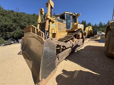 Caterpillar D8R Dozer