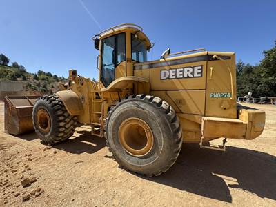 John Deere 744H Wheel Loader