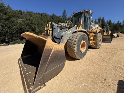 John Deere 824KII Wheel Loader