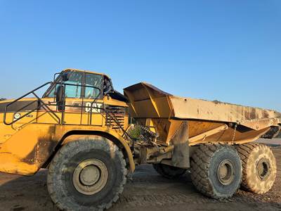 2006 Caterpillar 740 Articulated Truck