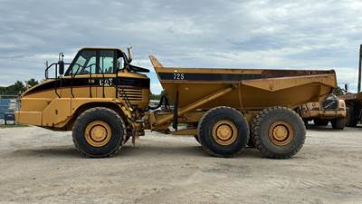 Caterpillar 725 Articulated Truck
