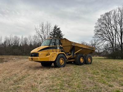 Caterpillar 725C Articulated Truck