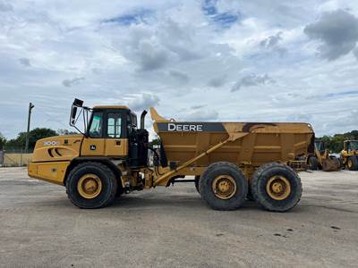 John Deere 300D II Articulated Dump Truck
