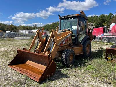 Case 580M-II Backhoe