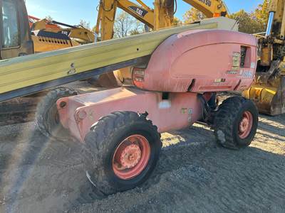 JLG 600S Boom Lift