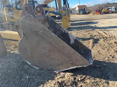 Hitachi Hitachi 31" Bucket