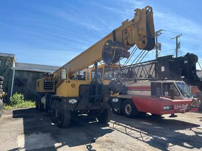 1972 Grove TM-275LP Crane Truck