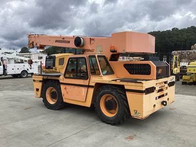 Broderson IC200-2E Crane